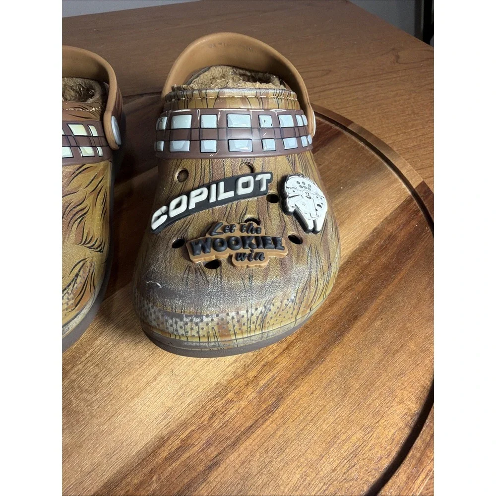 Crocs Star Wars Chewbacca Lined Clogs Brown Fuzzy Kids Size C13 Slip On Shoes